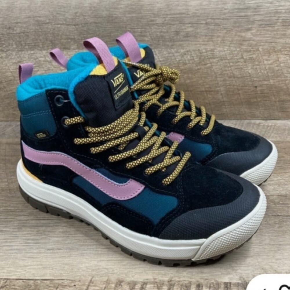 Vans Ultra Range Exo Pop Color Black All Weather Boot 4.5